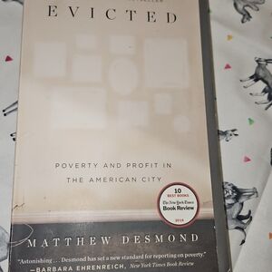 Evicted by Matthew Desmond Book